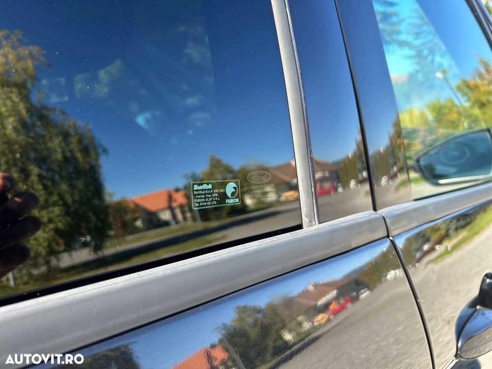 Ford S-Max - 12