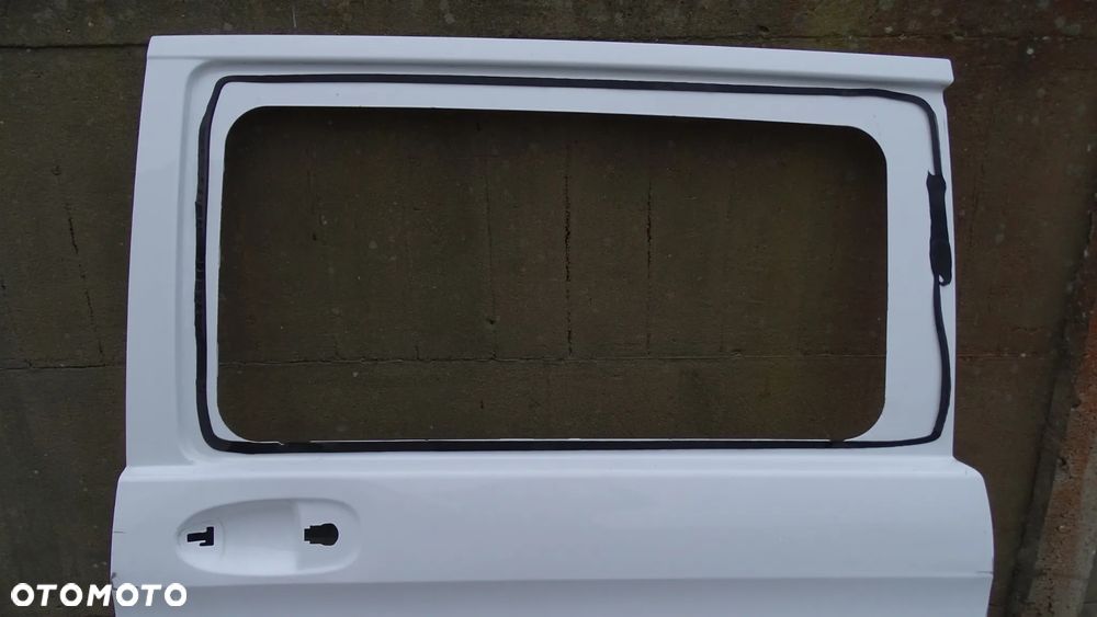 MERCEDES V-KLASA, VITO W447 - drzwi przesuwne boczne lewe - 2