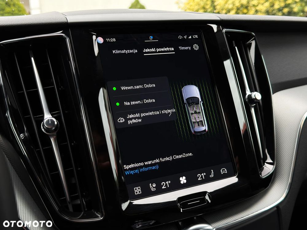 Volvo XC 60 B5 B AWD Geartronic RDesign - 27
