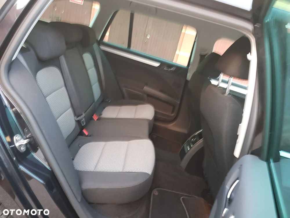 Skoda Superb 2.0 TDI Business DSG - 13
