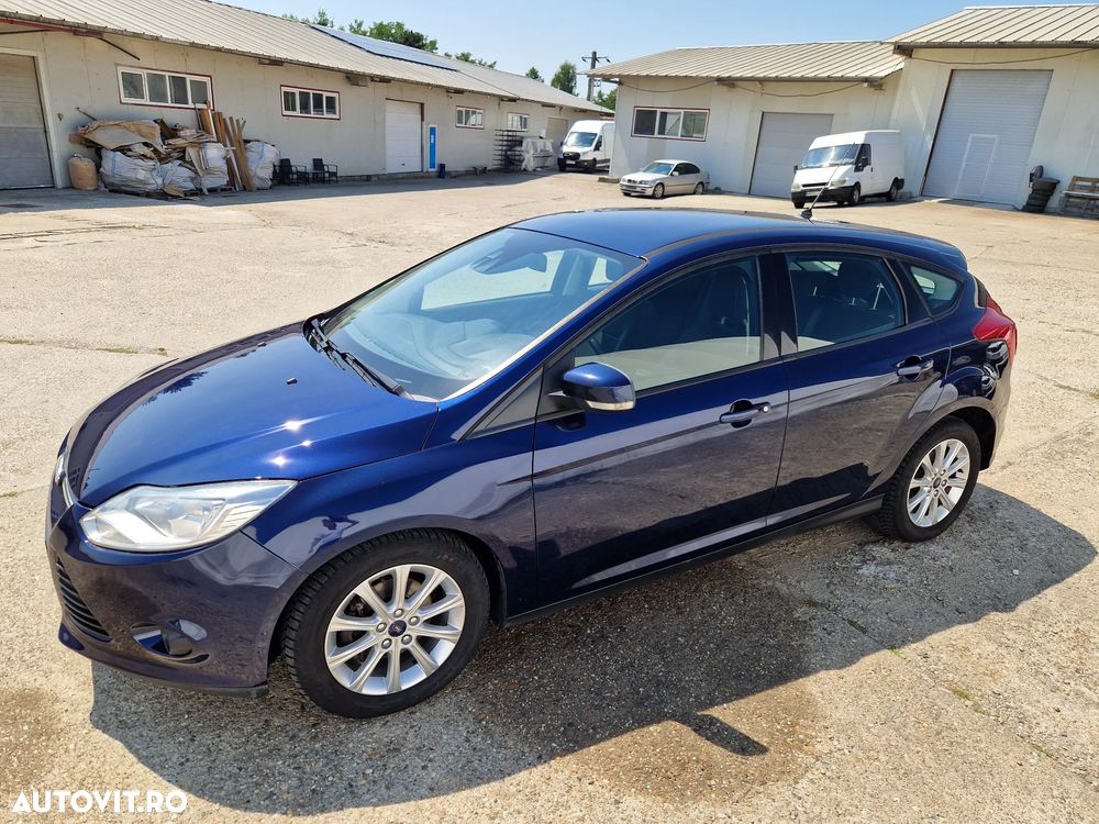Ford Focus 1.6 TDCI DPF Ambiente - 13