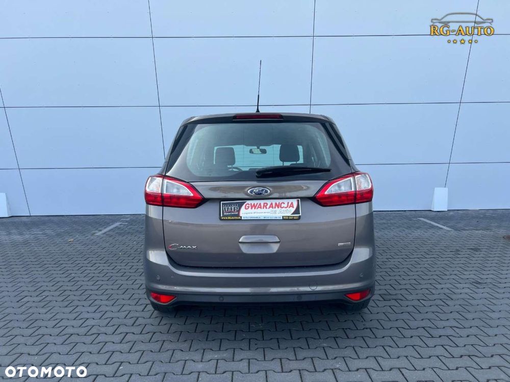 Ford Grand C-MAX - 12