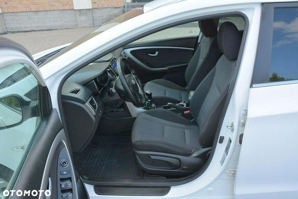 Hyundai i30 1.4 Comfort - 19