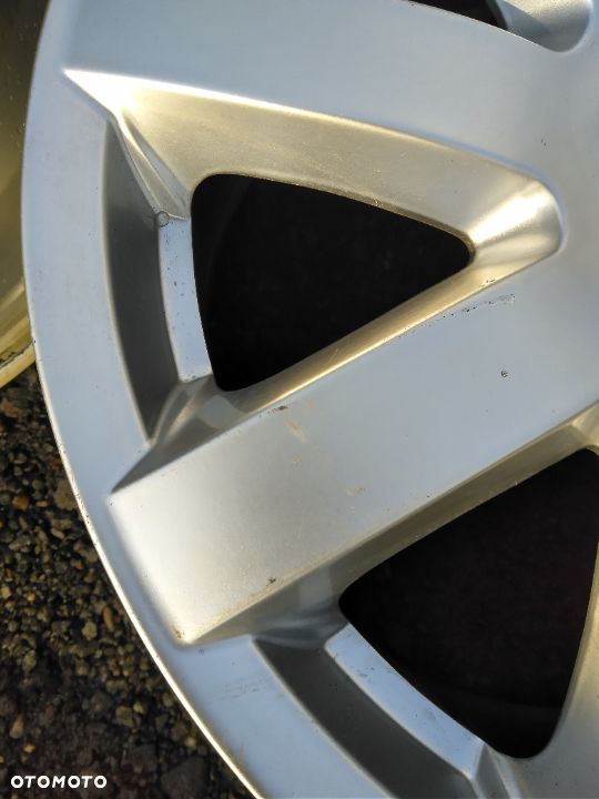 Felga aluminiowa Mercedes-Benz OE A2114013502 8.0" x 17" 5x112 ET 38 - 10
