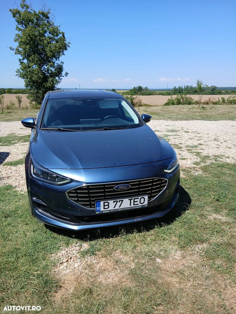 FORD Focus 2022 — imagine 8