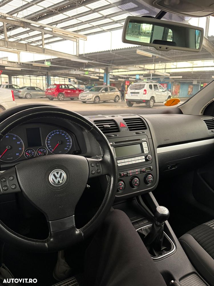 Volkswagen Golf 1.6 Trendline - 17