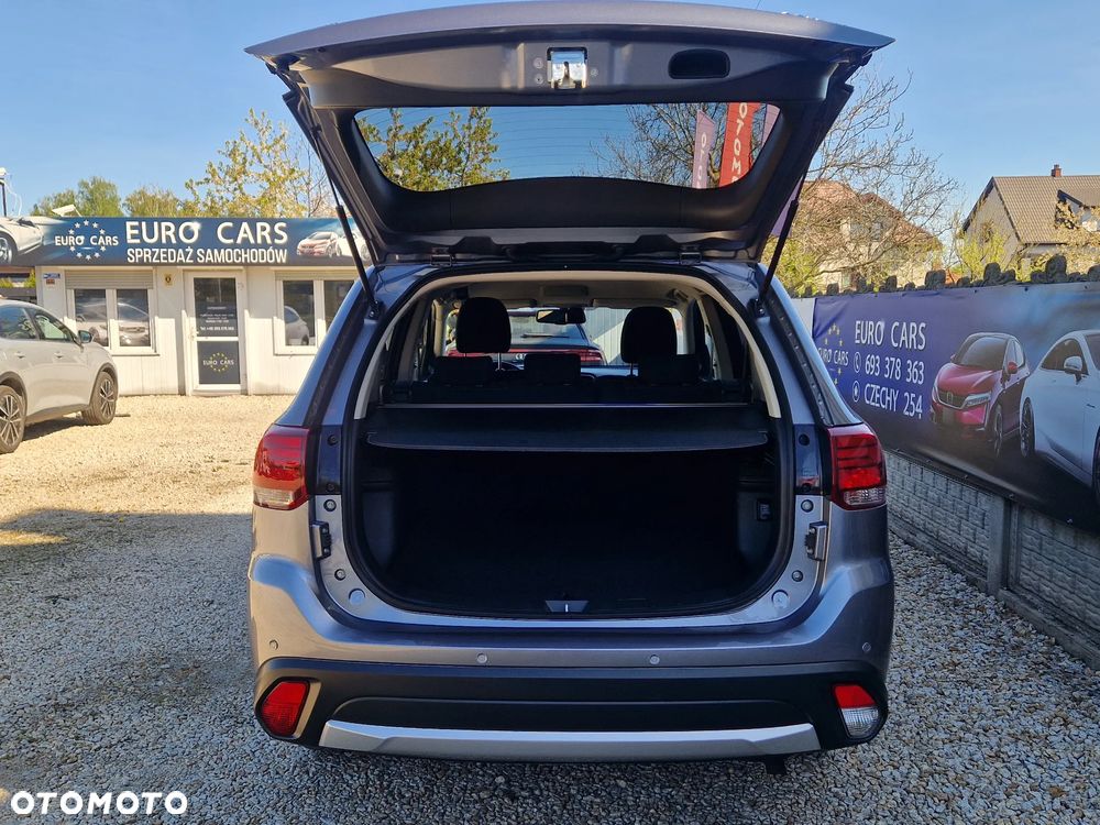 Mitsubishi Outlander 2.0 2WD Diamant - 11