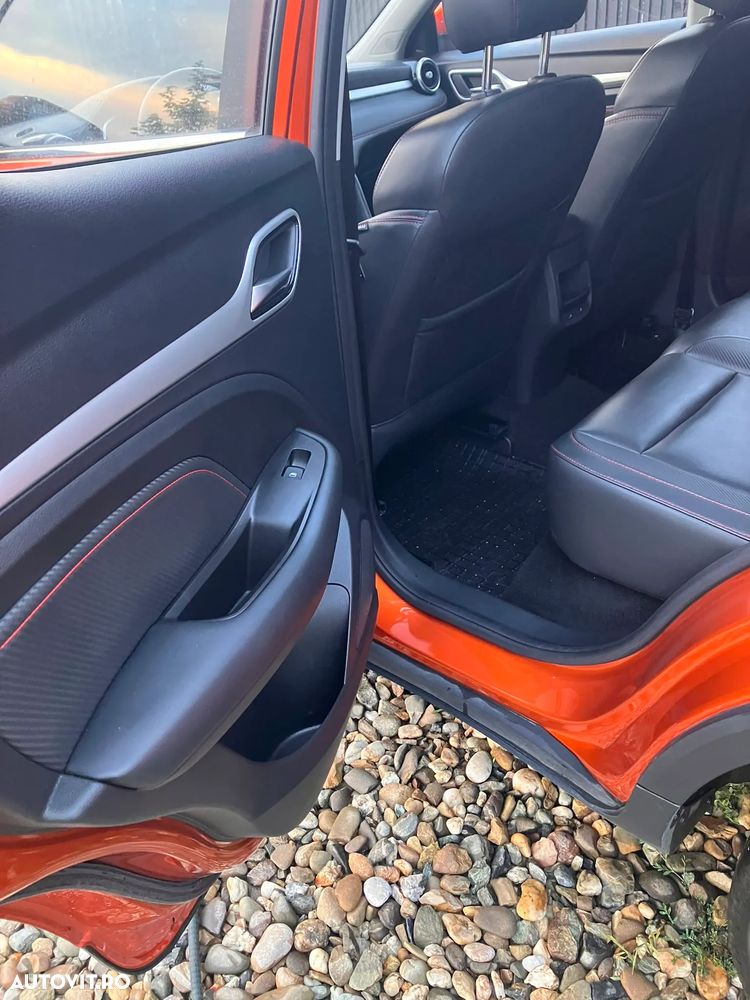 MG ZS 1.5 GSL 5MT Exclusive - 14