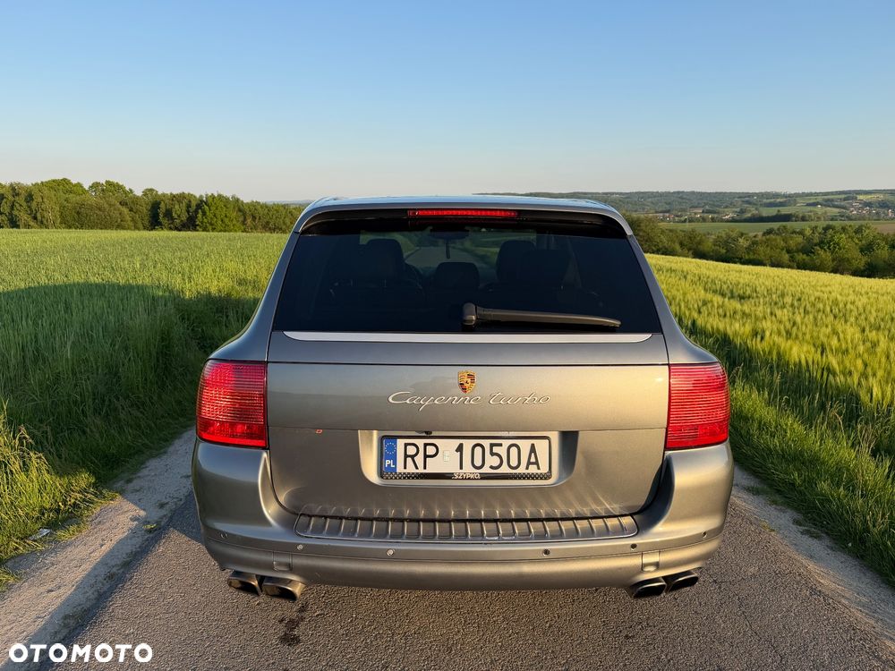 Porsche Cayenne - 5