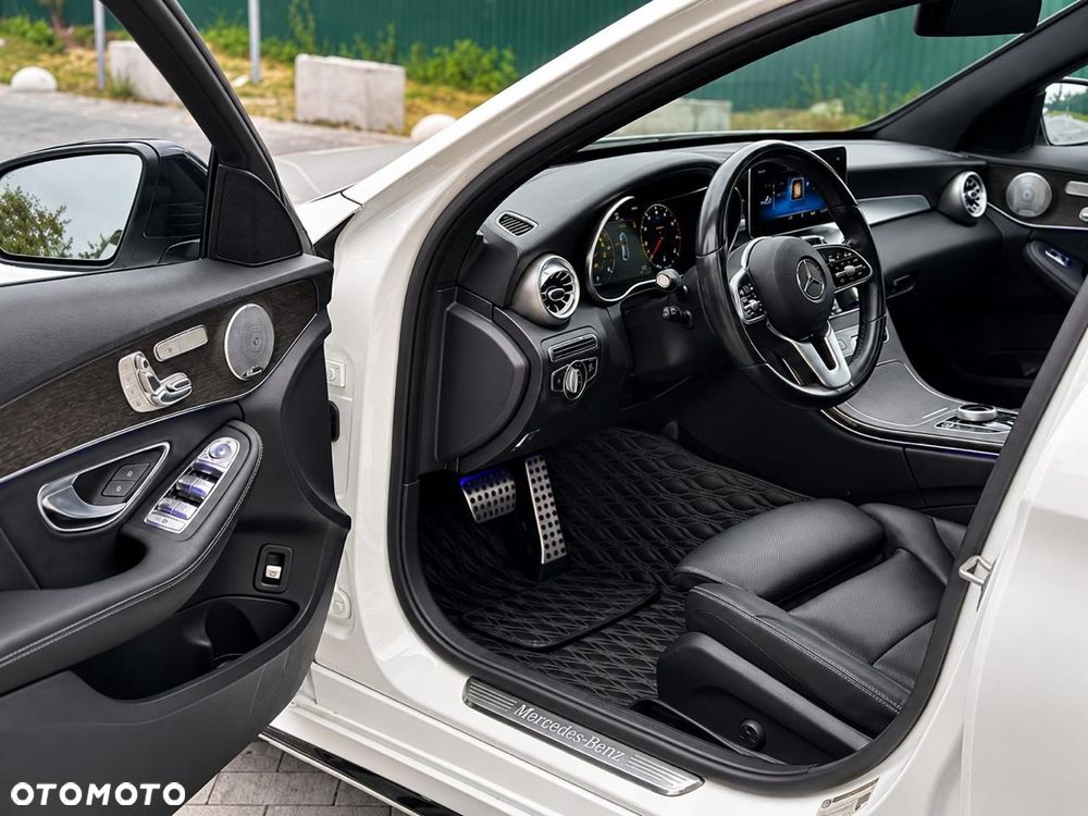 Mercedes-Benz Klasa C 300 9G-TRONIC AMG Line - 7