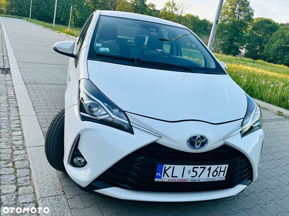 Toyota Yaris Hybrid 100 Premium EU6 - 5