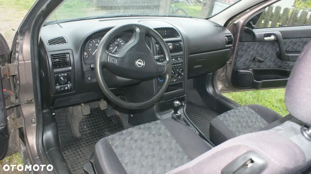 Opel Astra - 36