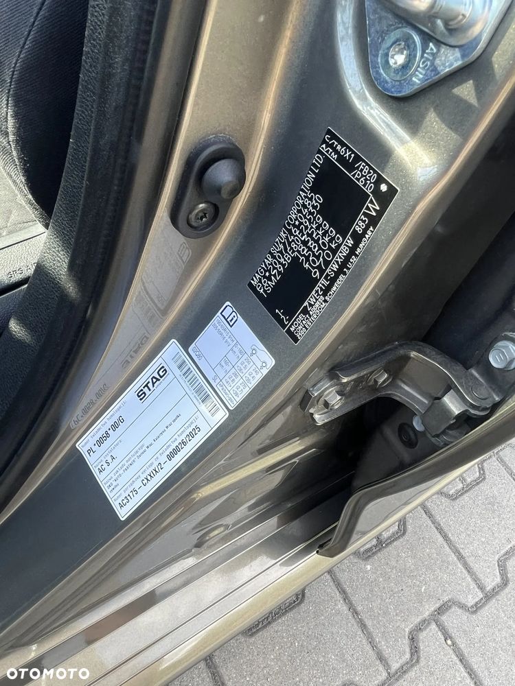 Suzuki Swace 1.8 Hybrid Premium Plus CVT - 28
