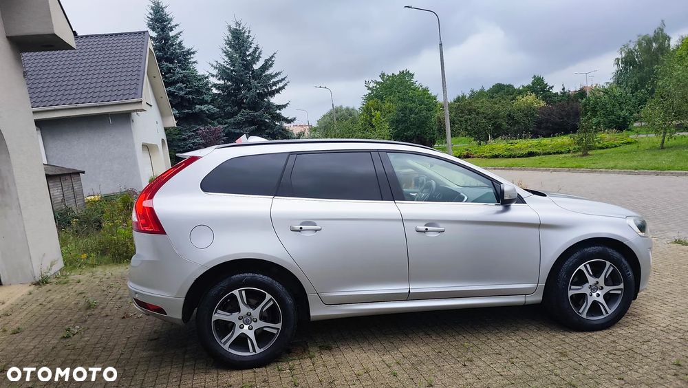Volvo XC 60 D5 AWD Momentum - 21