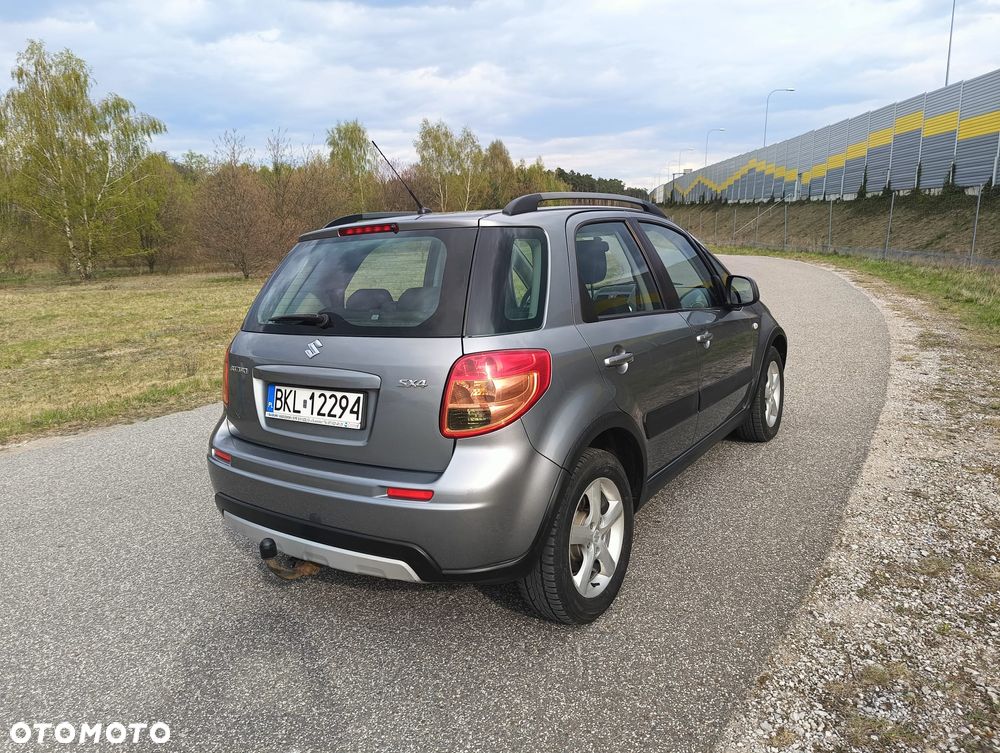 Suzuki SX4 1.5 Comfort - 8