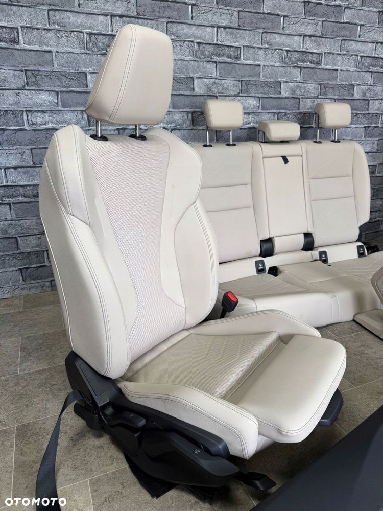 BMW X1 U11 WNĘTRZE FOTELE KANAPA BOCZKI SPORTSITZE SENSATEC OYSTER MANUAL - 5