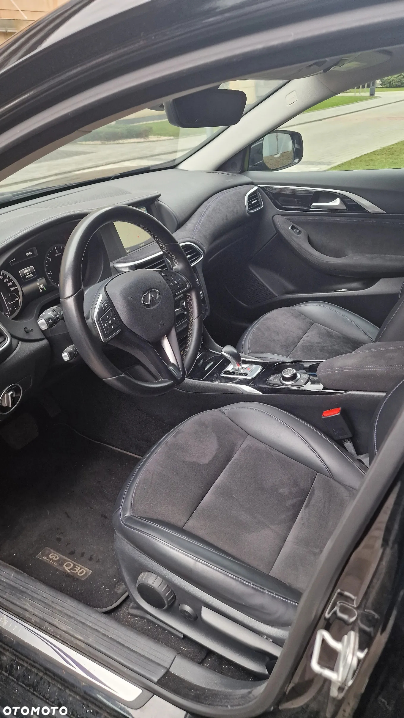Infiniti Q30 2.2d Premium Tech AWD 7DCT - 3