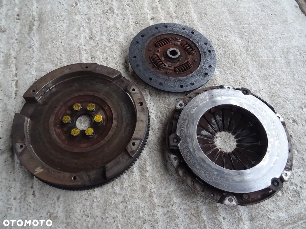 SPRZĘGŁO KOŁO SZTYWNE DOCISK 1,8 A18XER OPEL ZAFIRA C ASTRA CHEVROLET - 2