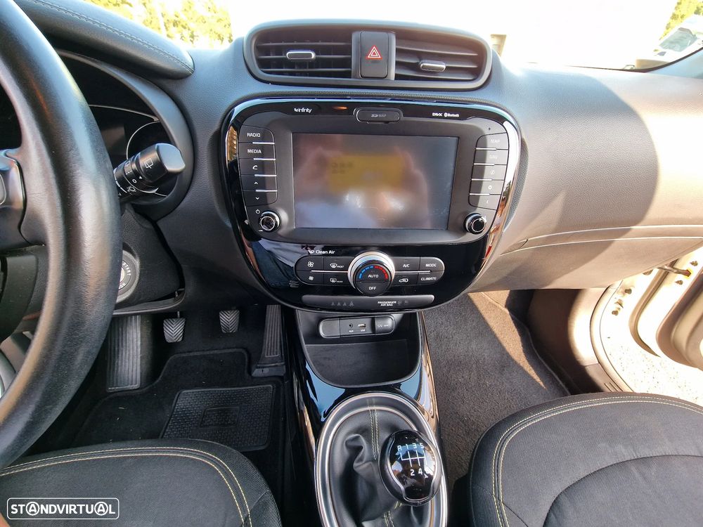 Kia Soul 1.6 CRDi TX - 11