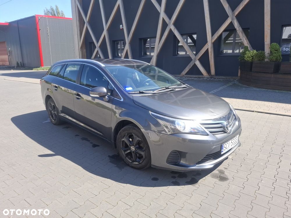 Toyota Avensis 2.0 D-4D - 1