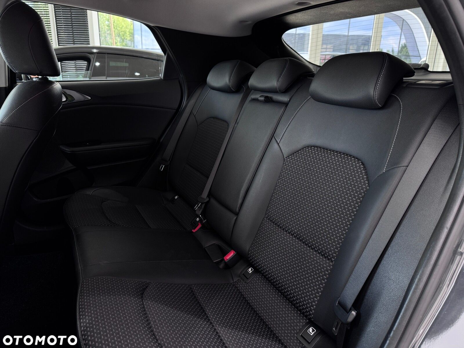 Kia XCeed - 13