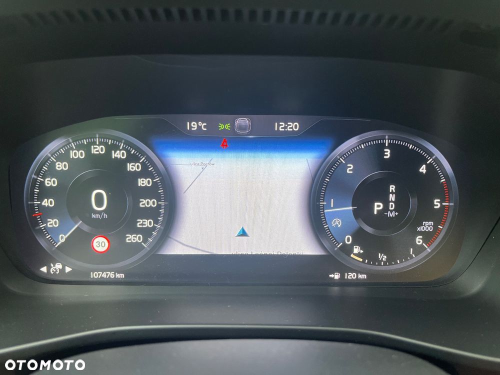Volvo XC 40 D3 Momentum Pro - 27