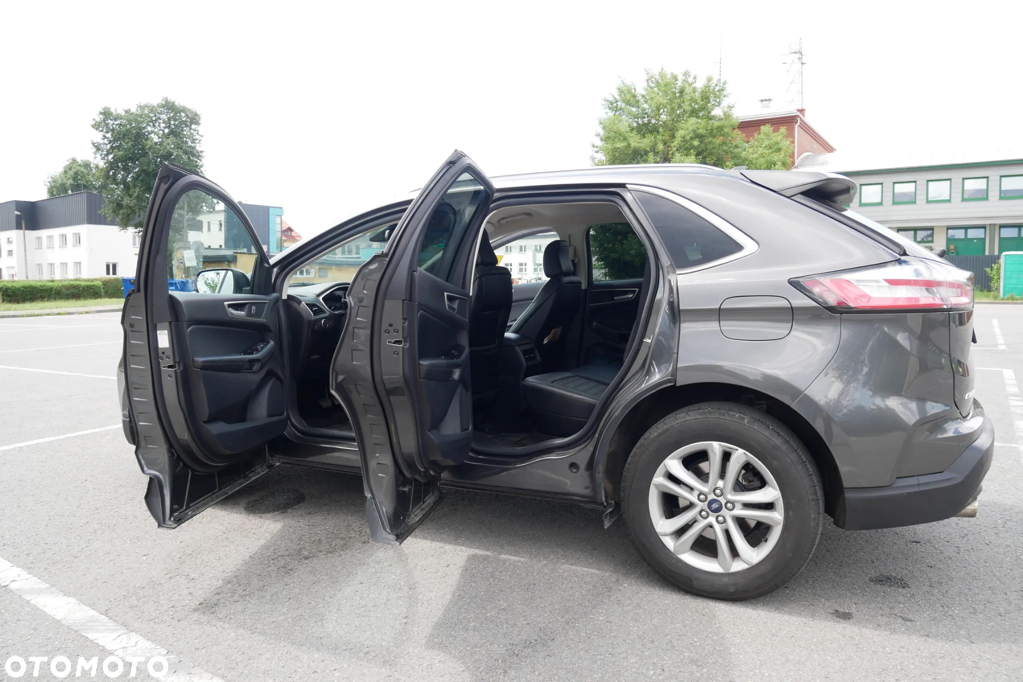 Ford Edge - 32