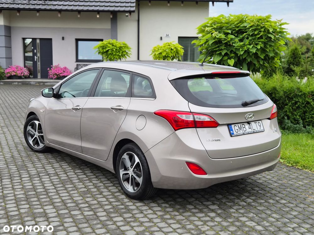 Hyundai i30 1.6 GDI Style - 3