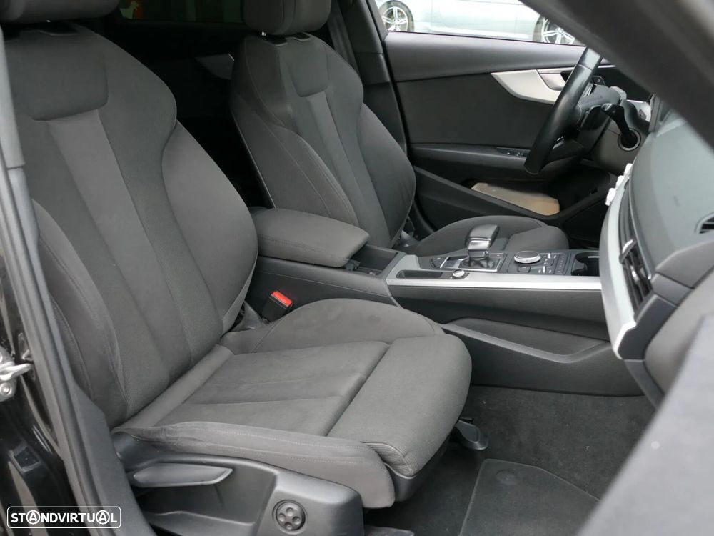 Audi A4 Avant 40 TDI Sport S tronic - 29