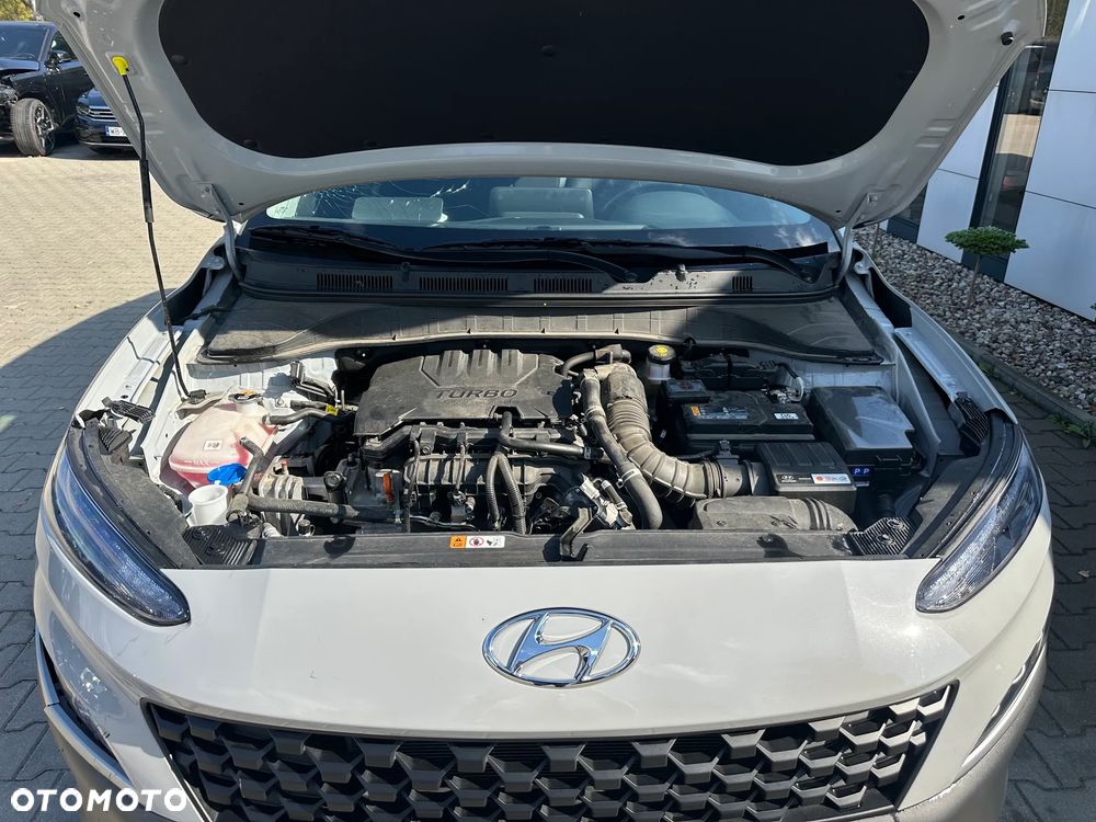 Hyundai Kona - 12