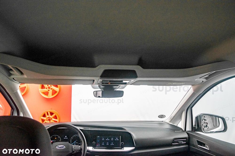 Ford Tourneo Connect Grand - 31