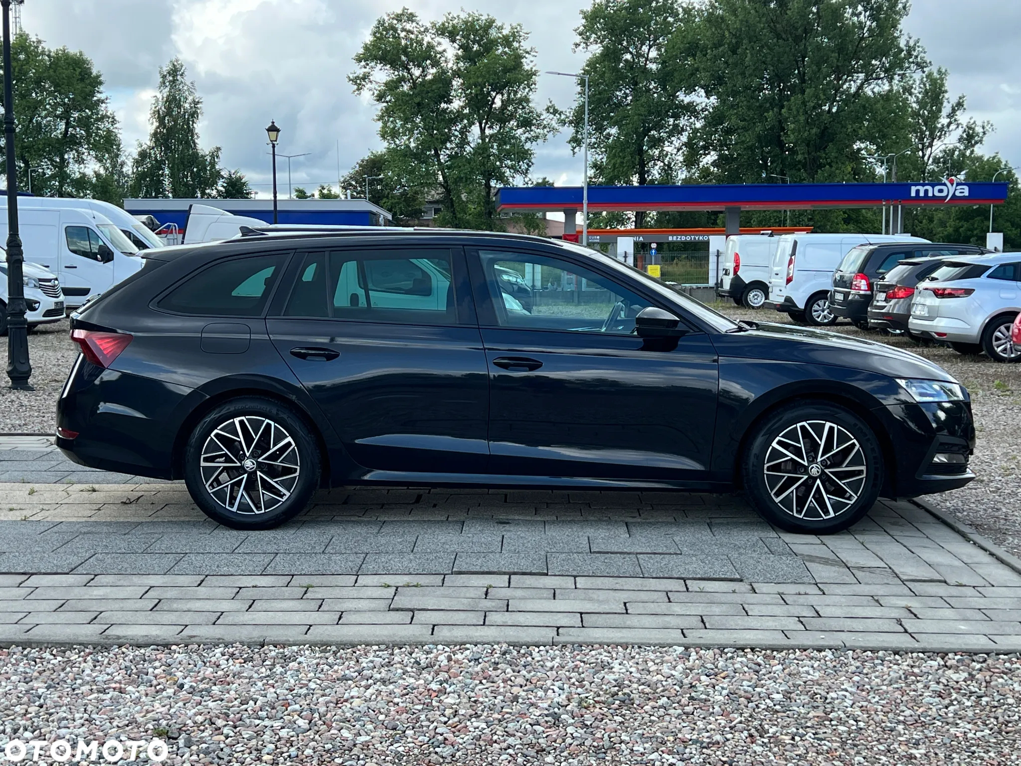 Skoda Octavia 2.0 TDI DSG Sportline - 12