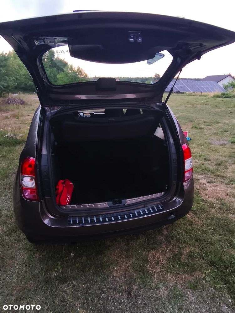 Dacia Duster 1.6 SCe Laureate S&S - 6