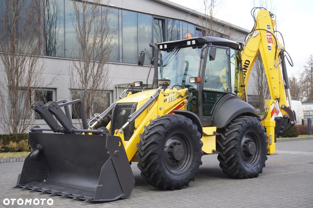 New Holland B115B / 4600 MTH! / 2021 - 2