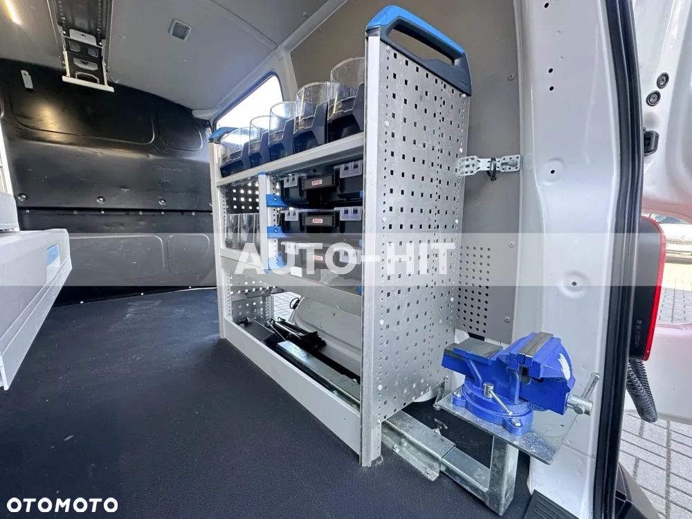 Volkswagen Transporter - 18