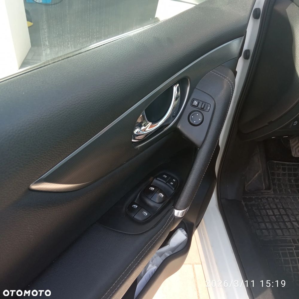 Nissan Qashqai 1.6 DIG-T Tekna - 6