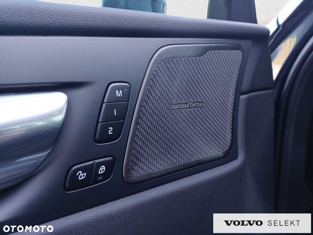 Volvo XC 60 - 22