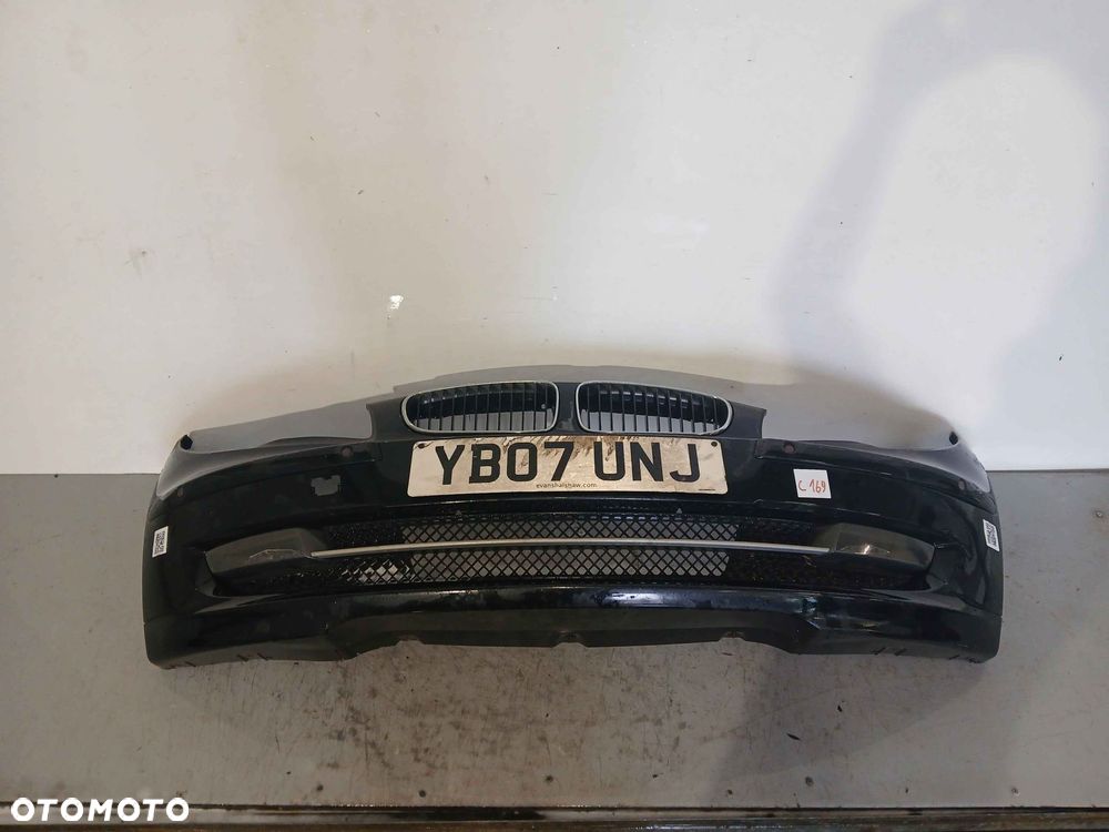 ^ ZDERZAK PRZÓD PRZEDNI BMW E87 SERIA 1 LIFT FL SCHWARZ 2 II CZARNY HALOGENY - 1