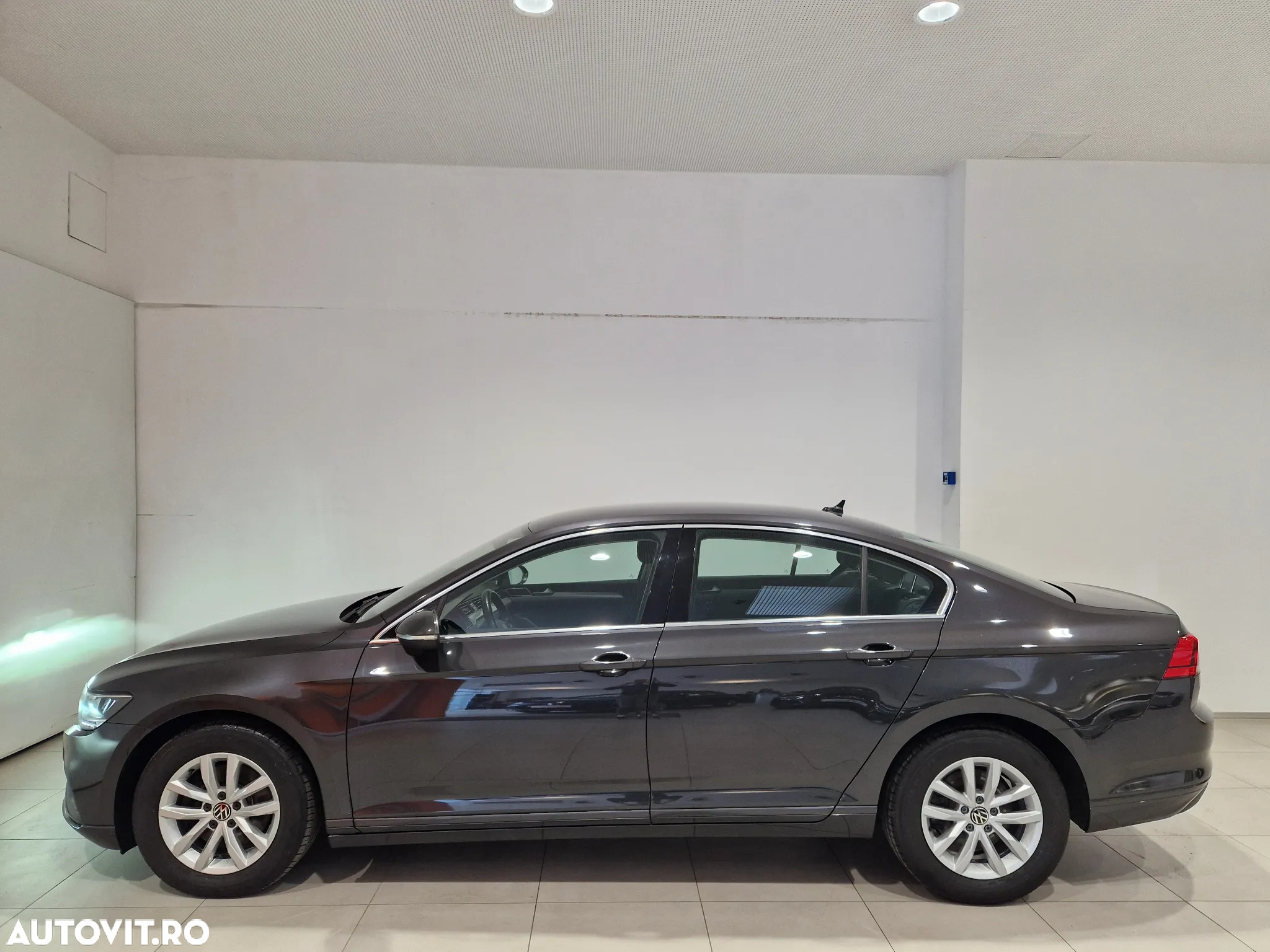 Volkswagen Passat 2.0 TDI SCR DSG Business - 2