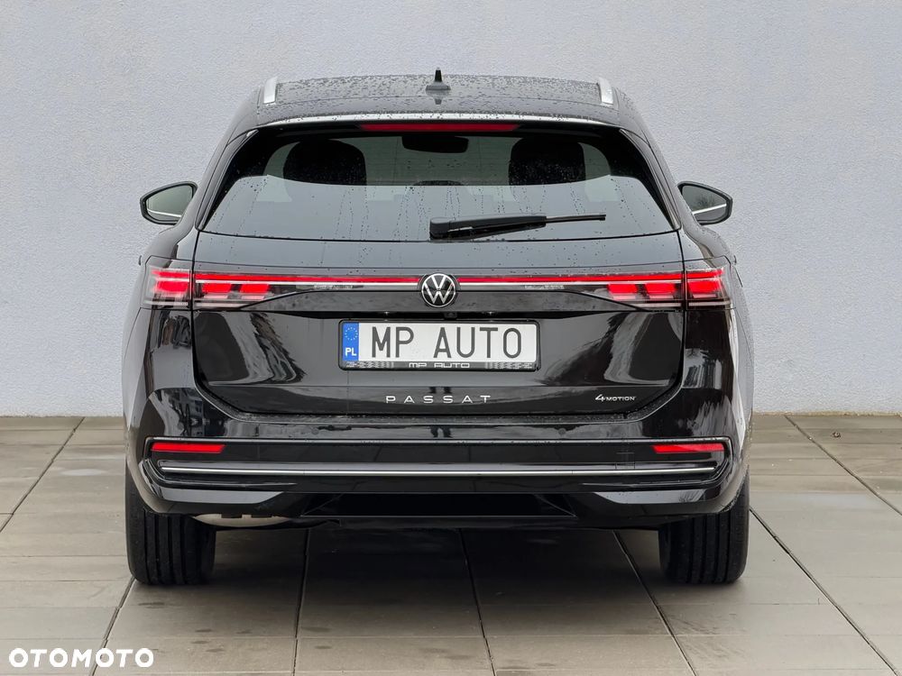 Volkswagen Passat Variant 2.0 TDI SCR 4Mot Elegance DSG - 6