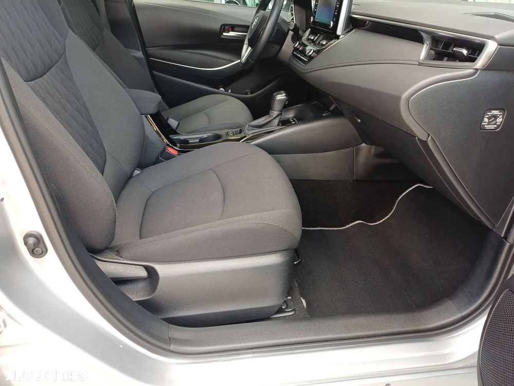 Toyota Corolla 1.8 HSD Business - 24