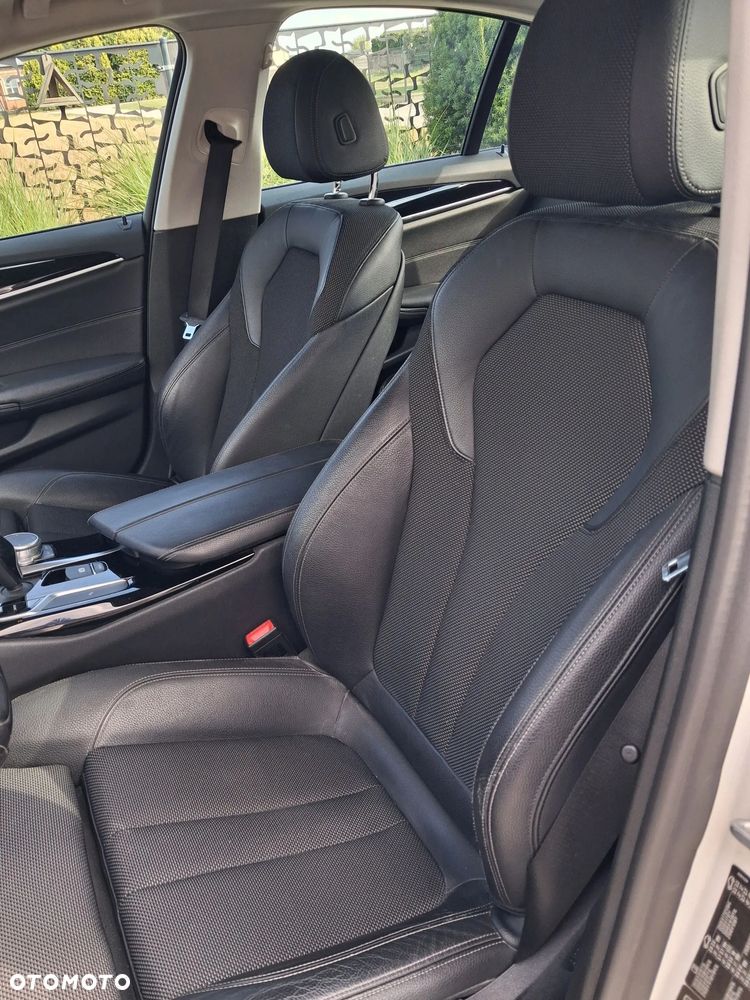 BMW Seria 5 530i xDrive Sport Line sport - 12