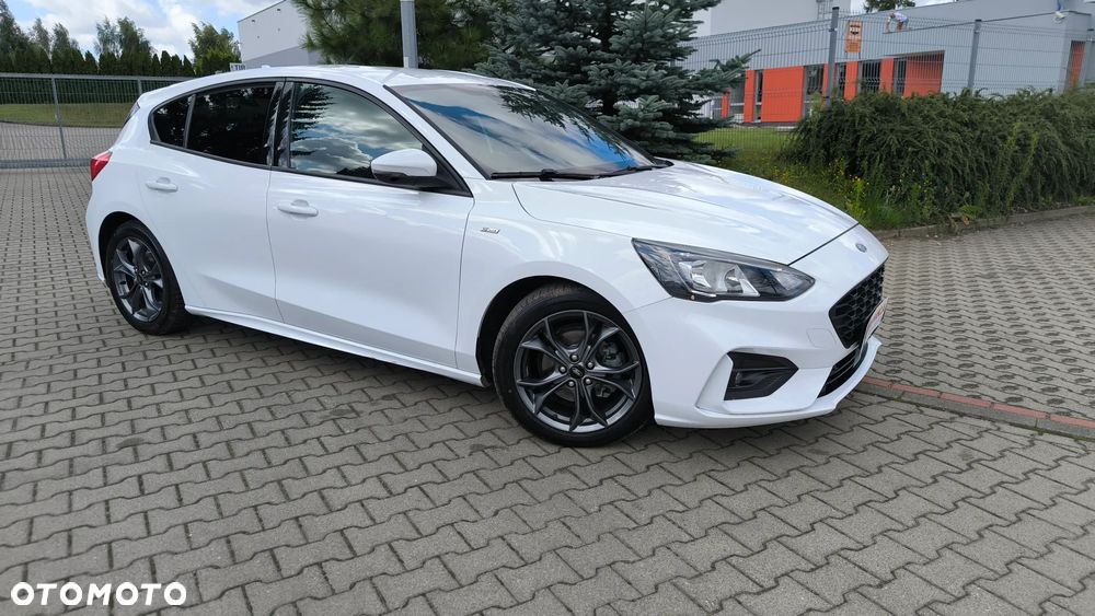 Ford Focus 1.5 EcoBlue Start-Stopp-System ST-LINE - 11