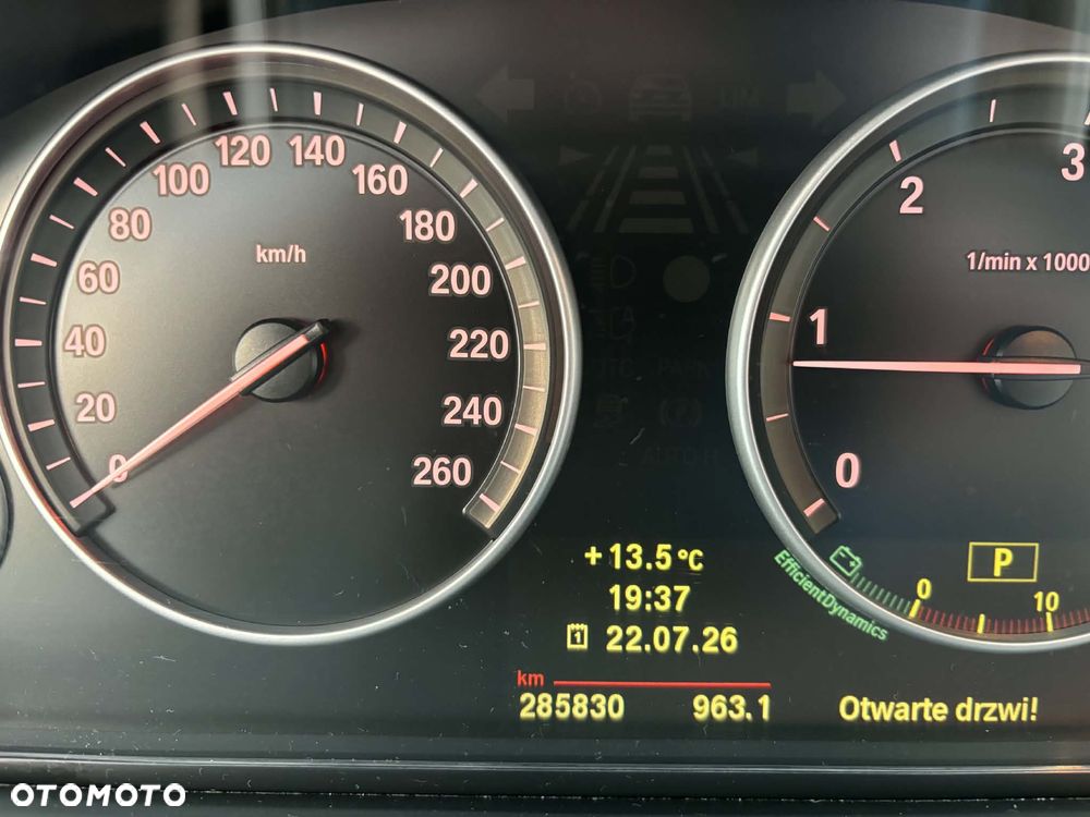 BMW Seria 5 520d - 12