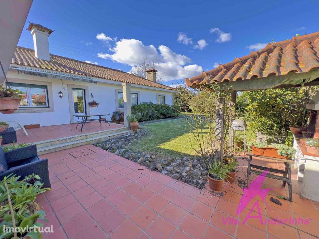 Moradia térrea T4 Independente com grande privacidade a 15 min da C... - Grande imagem: 3/43