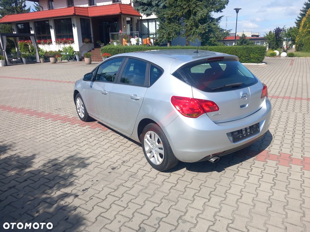 Opel Astra 1.4 T Sport - 4