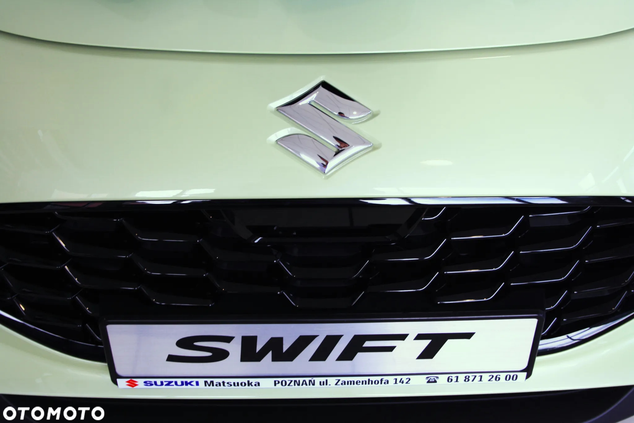 Suzuki Swift 1.2 Dualjet SHVS Premium Plus CVT - 8
