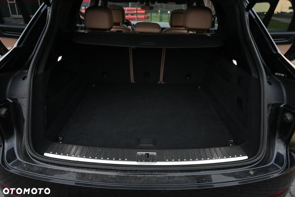 Porsche Cayenne S Platinum Edition - 35