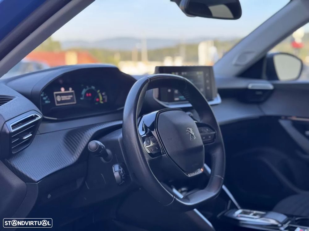 Peugeot e-2008 Style - 11