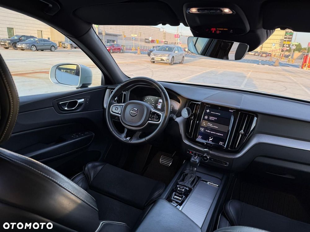 Volvo XC 60 D4 R-Design - 10